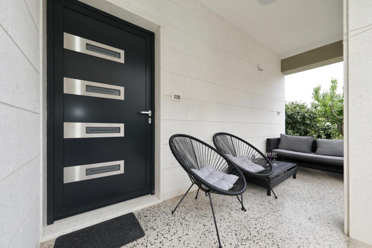 Apartment And Room Mare Zara Esterno foto